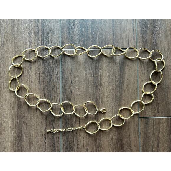 Gold Loop Chain Link Waist Belt or Long Necklace with adjustable Clip Closure - Picture 2 of 3